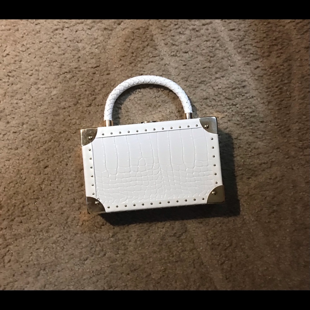 Hand bag for outing